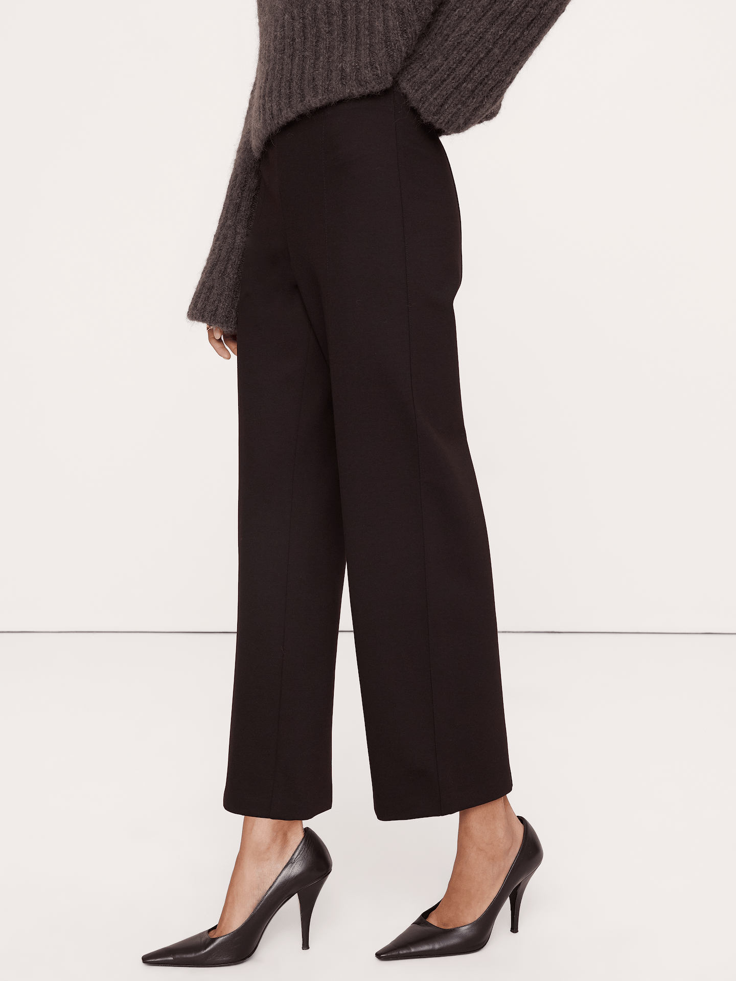 L'image numéro 4 présente Pantalon droit Tout-aller en tricot point de Rome longueur cheville