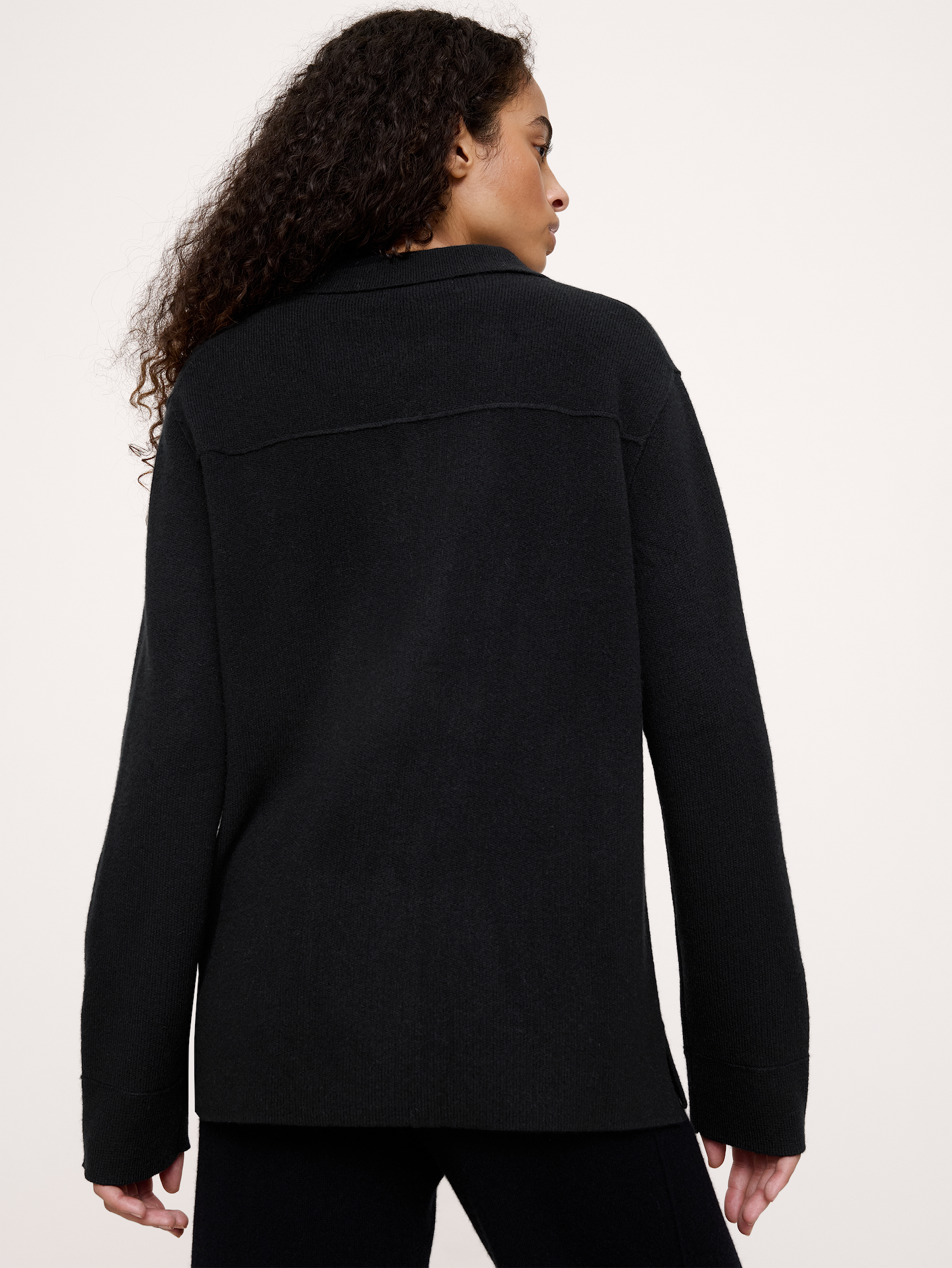 L'image numéro 3 présente Veste-chemise en cachemire