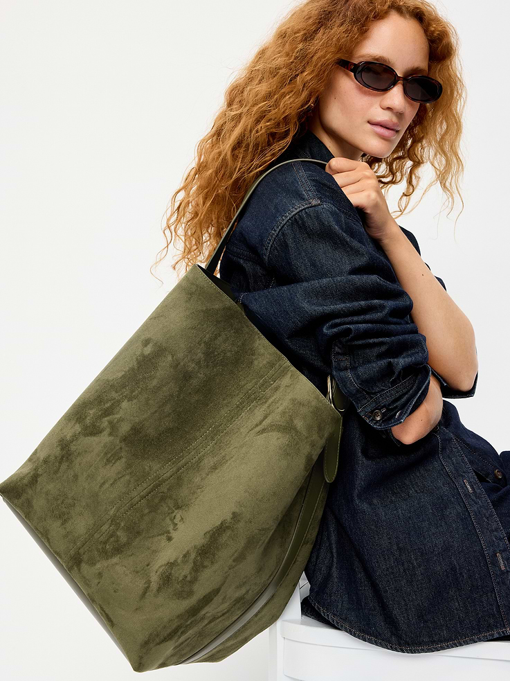 Image 2 of 6, Large Carrie Tote Bag