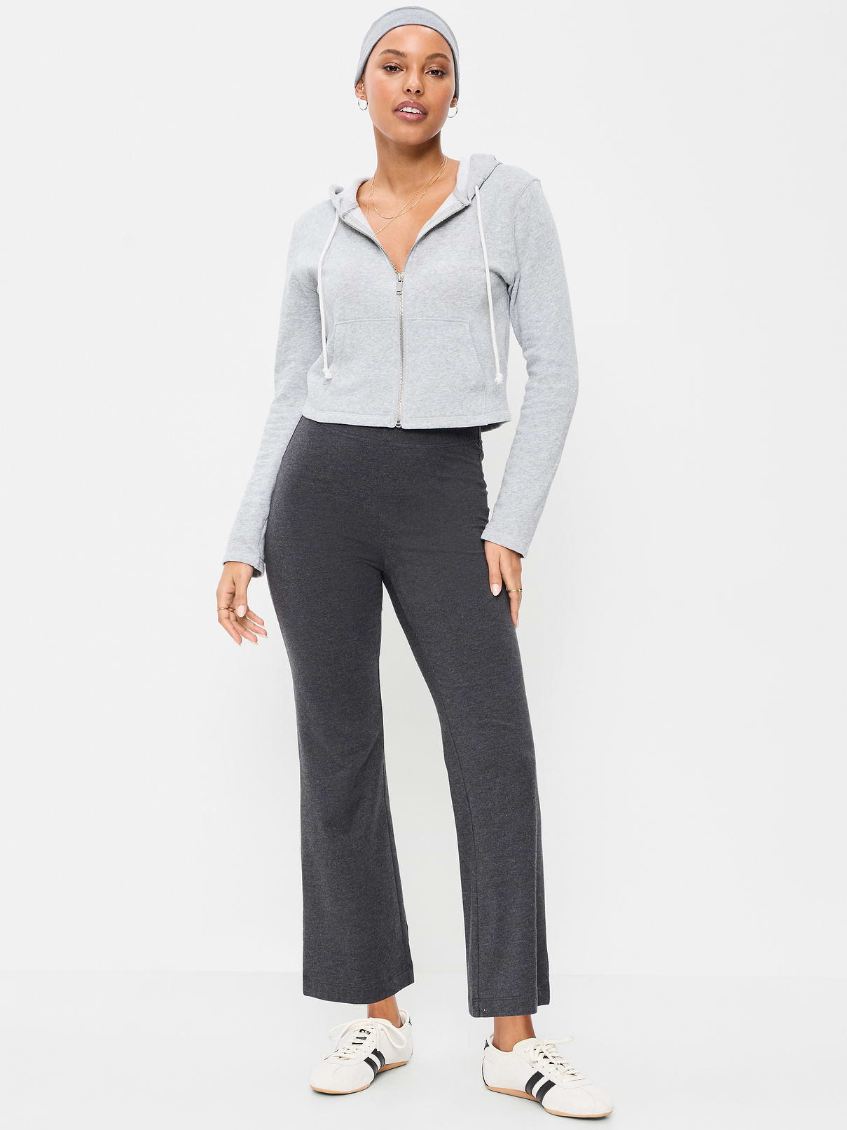 L'image numéro 1 présente Legging évasé 3/4 tendance à taille haute