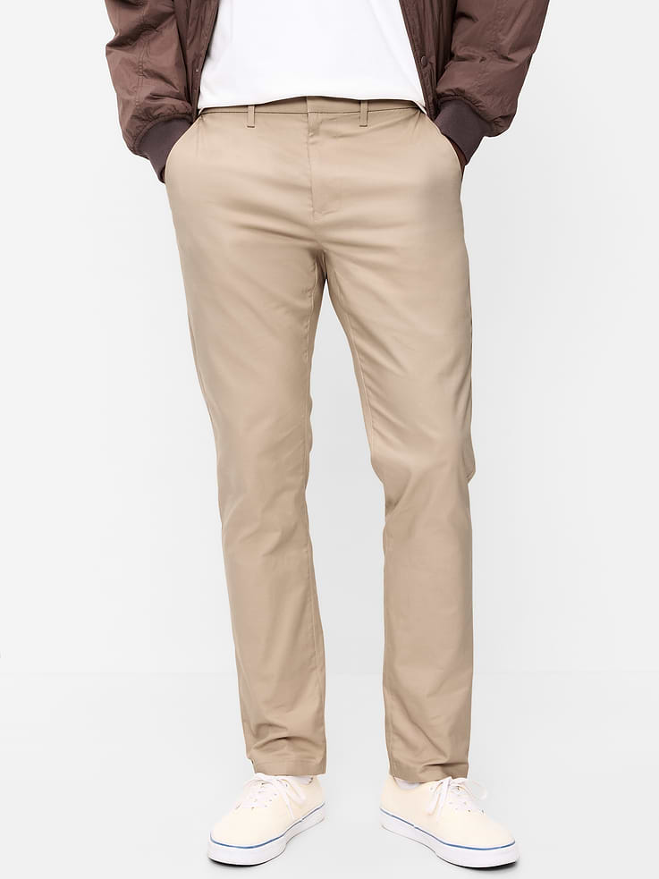 L'image numéro 2 présente Pantalon chino étroit Tech inégalé 4.0