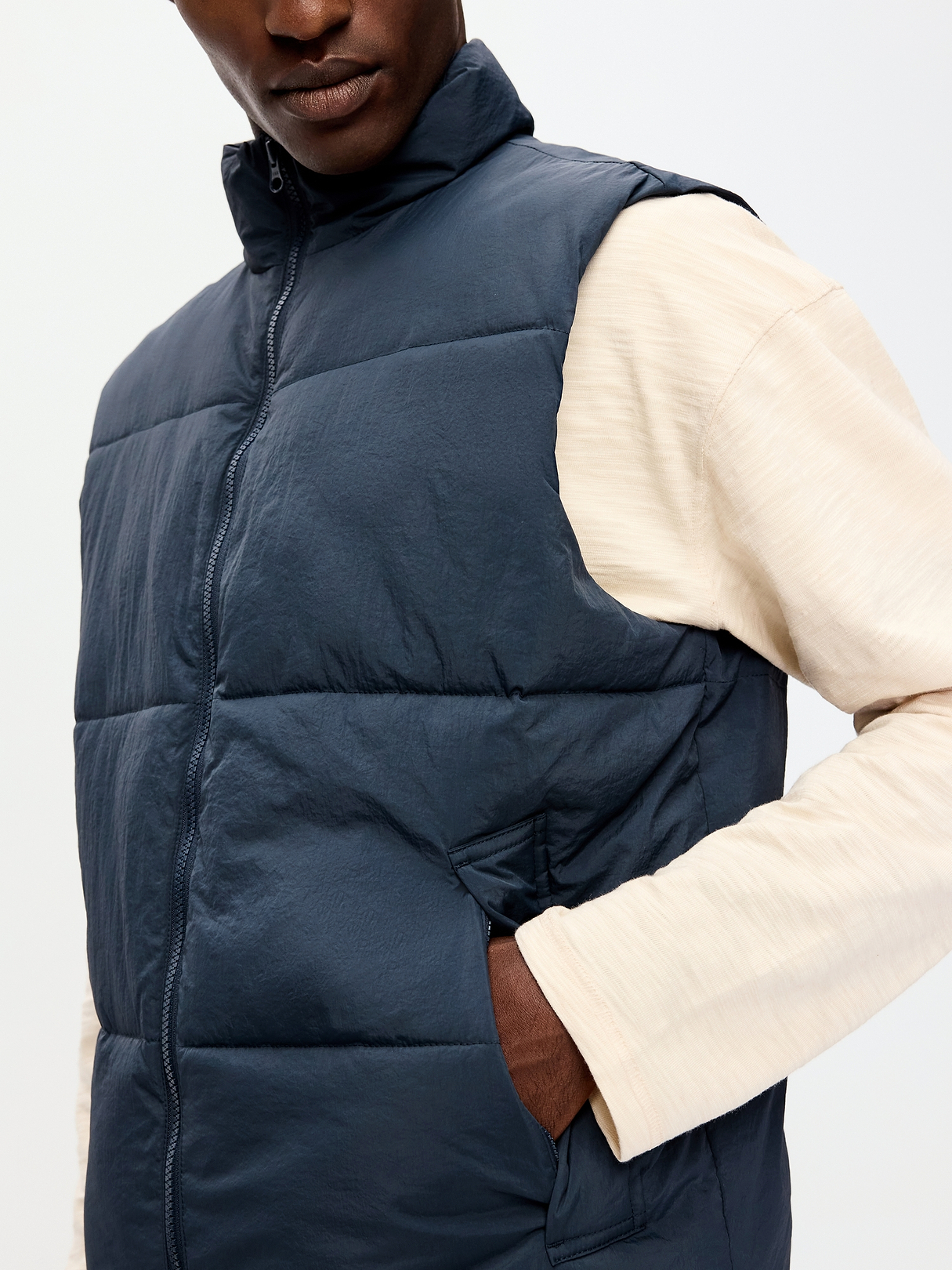 Frost-Free Water-Resistant Puffer Vest | Old Navy