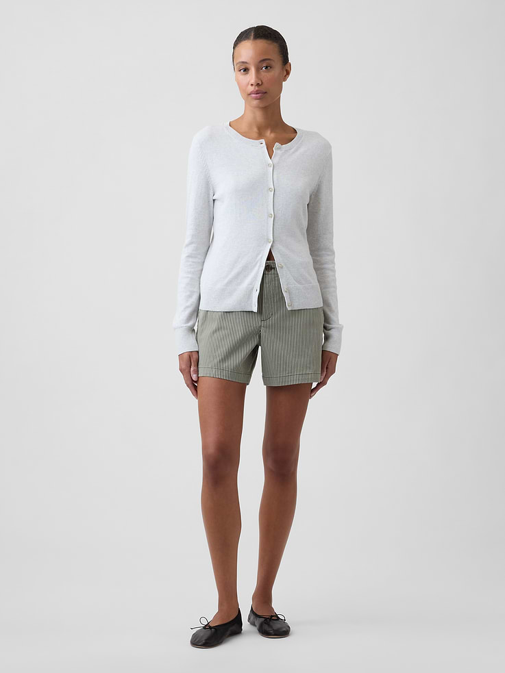Image number 1 showing, 5" Mid Rise Downtown Khaki Shorts