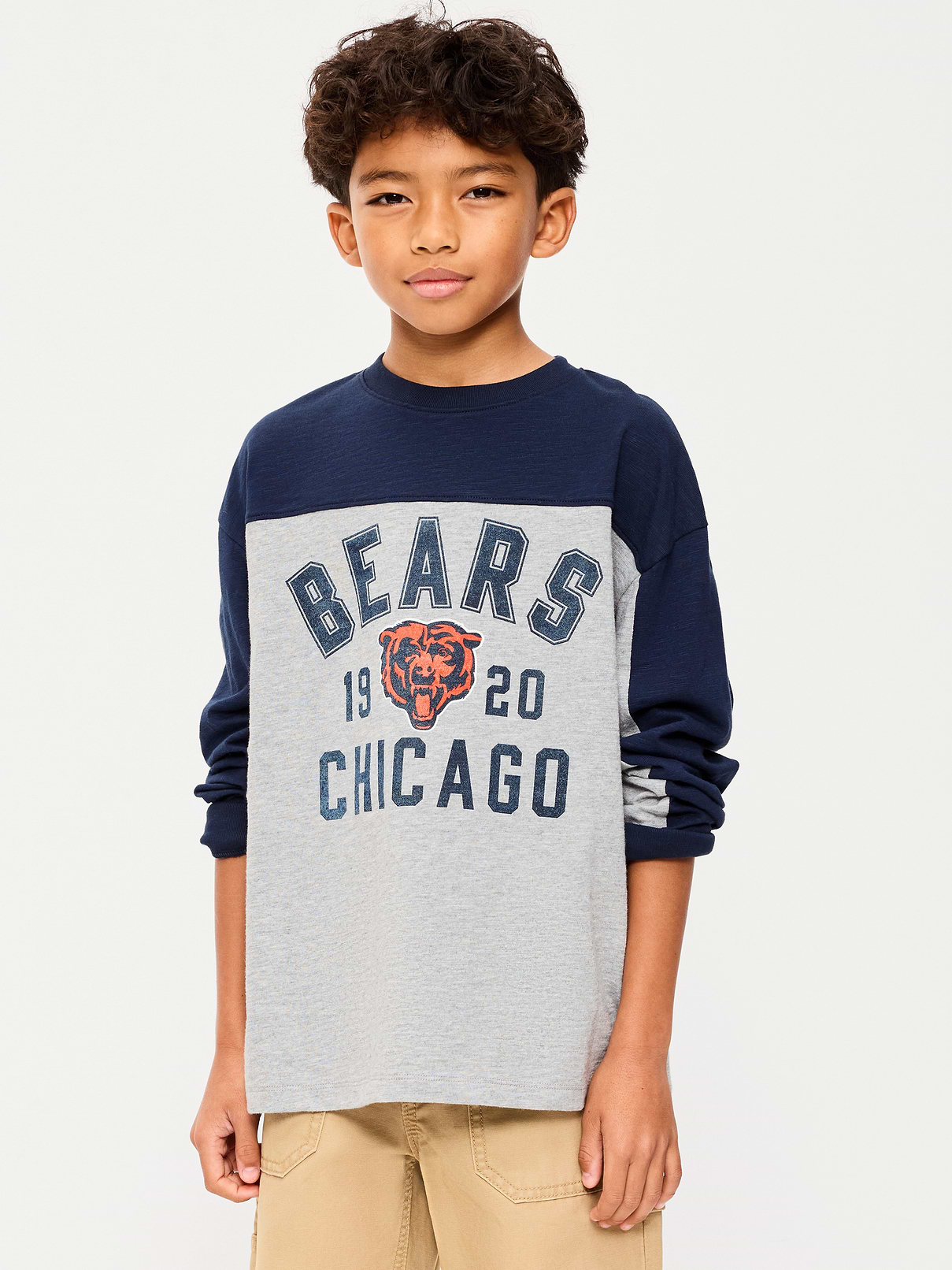 Image number 1 showing, Chicago Bears Long-Sleeve Oversized Graphic Football T-Shirt for Boys
