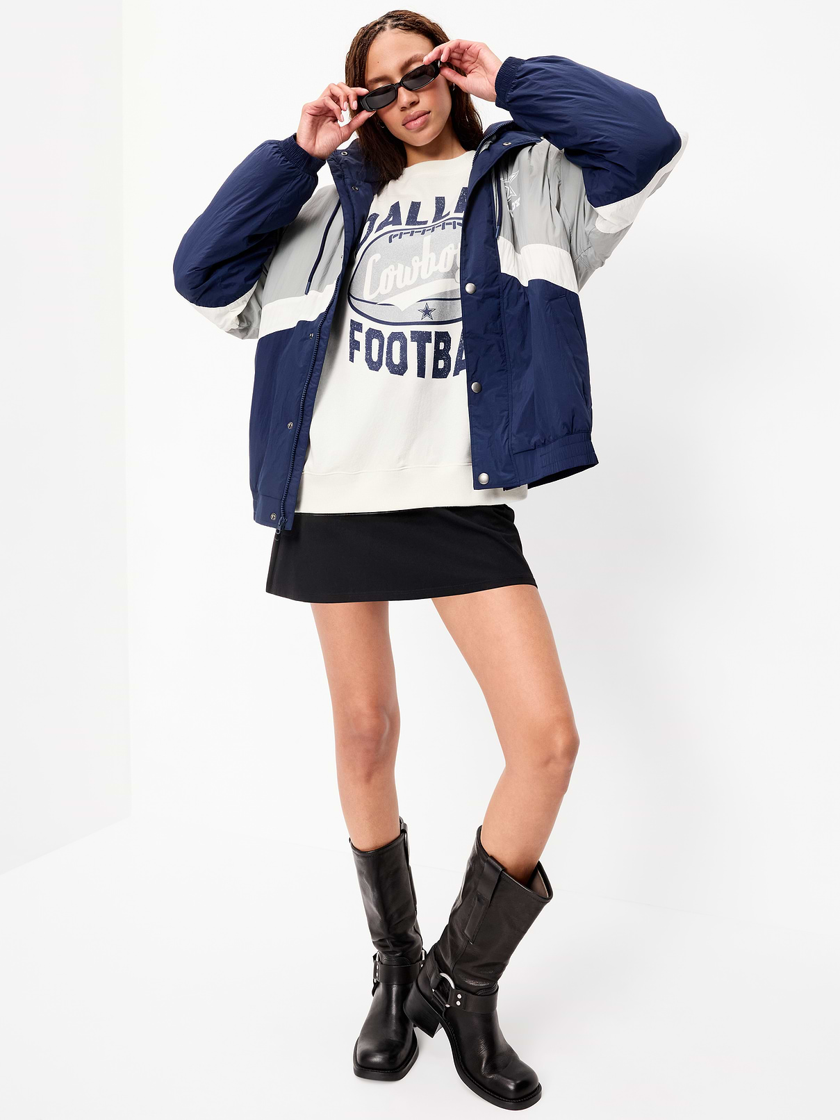 Image number 3 showing, Dallas Cowboys Oversized Fleece Sweatshirt for Women