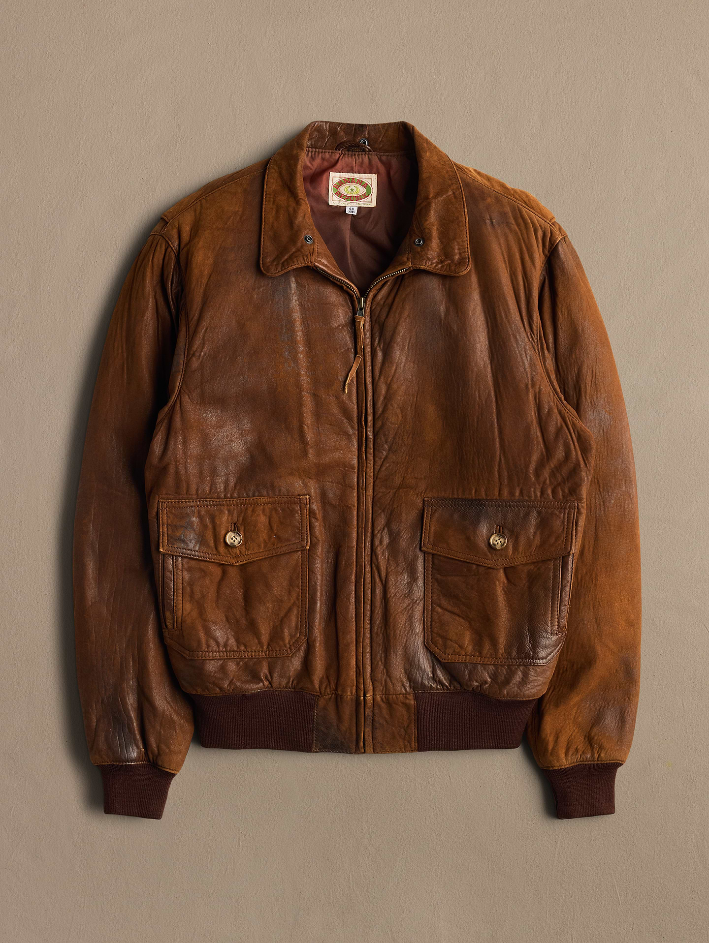 Image 1 of 2, Archive: Discover authentic, hand-sourced vintage from the ’80s, ’90s and '00s. Available in limited drops., Tag size: Men's 40 Long, *This is a vintage item with signs of wear and a natural patina from its previous lives. We recommend handling and cleaning with care to preserve its condition and extend its lifespan., Product #1202556
