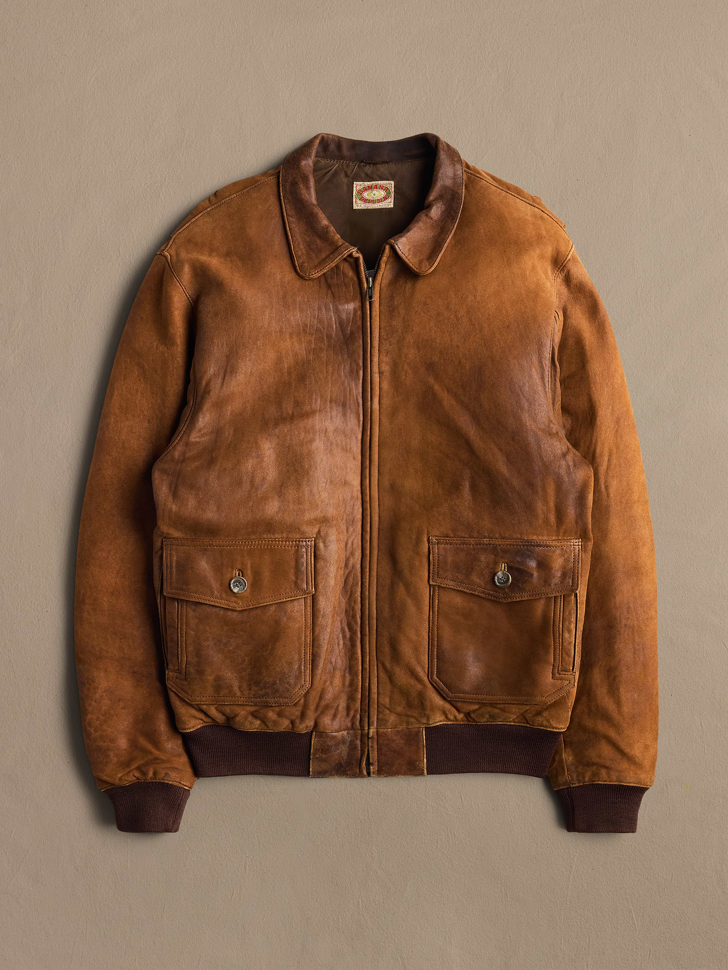 Image 1 of 2, Archive: Discover authentic, hand-sourced vintage from the ’80s, ’90s and '00s. Available in limited drops., Tag size: Men's 42 Long, Condition notes: Small distressed markings throughout., *This is a vintage item with signs of wear and a natural patina from its previous lives. We recommend handling and cleaning with care to preserve its condition and extend its lifespan., Product #1202548