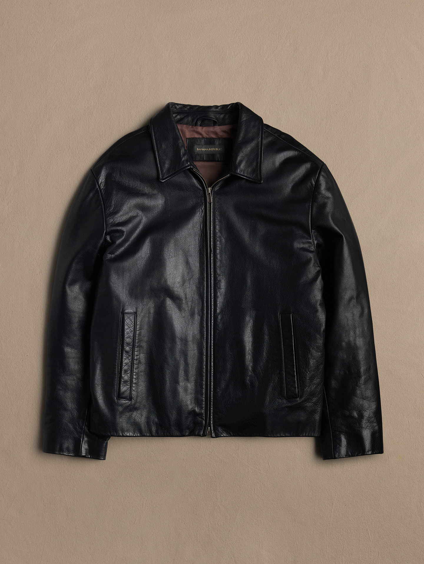 Image 1 of 2, Archive: Discover authentic, hand-sourced vintage from the ’80s, ’90s and '00s. Available in limited drops., Tag size: Men's XL, *This is a vintage item with signs of wear and a natural patina from its previous lives. We recommend handling and cleaning with care to preserve its condition and extend its lifespan., Product #1202545