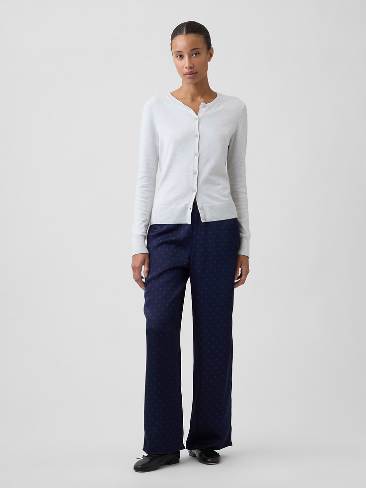 Image 1 of 7, Smooth satin weave., Elasticized waist., Select styles have on-seam pockets., Allover print., This product was made in a factory that invests in gender equity and women’s empowerment through RISE. Learn more at, Product #1184638