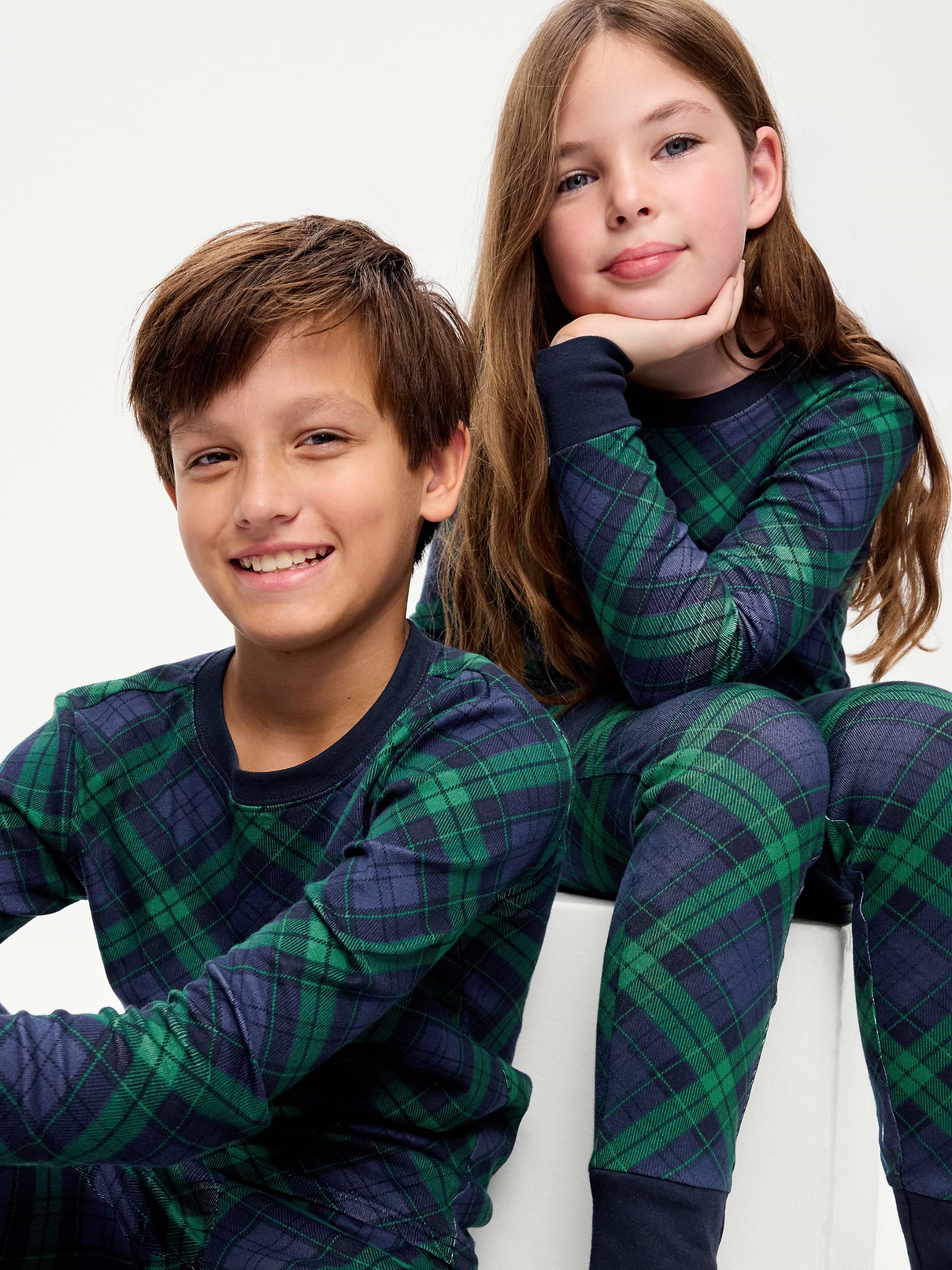 Image number 1 showing, Gender-Neutral Printed Snug-Fit Pajama Set for Kids