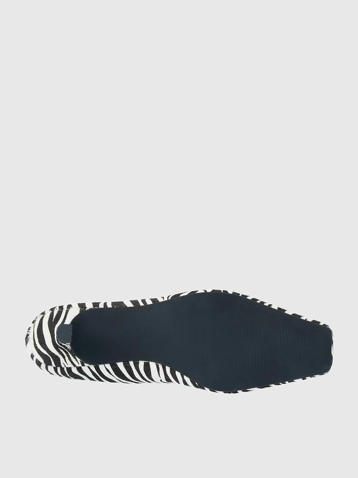 Image number 4 showing, Classy Heeled Mule