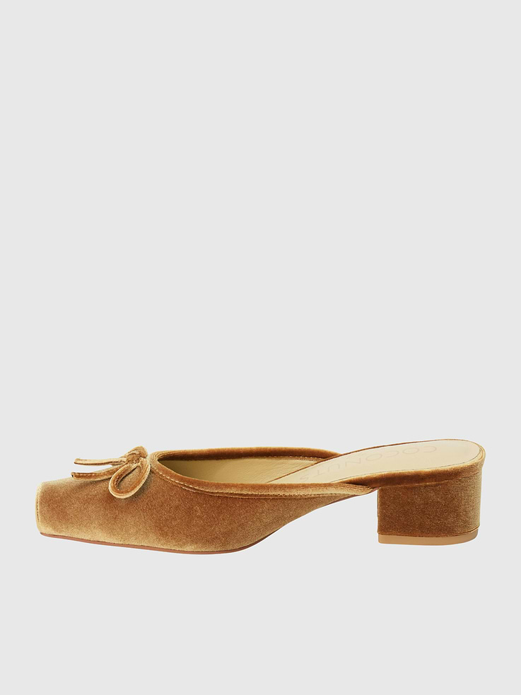 Image number 5 showing, Geneva Heeled Mule
