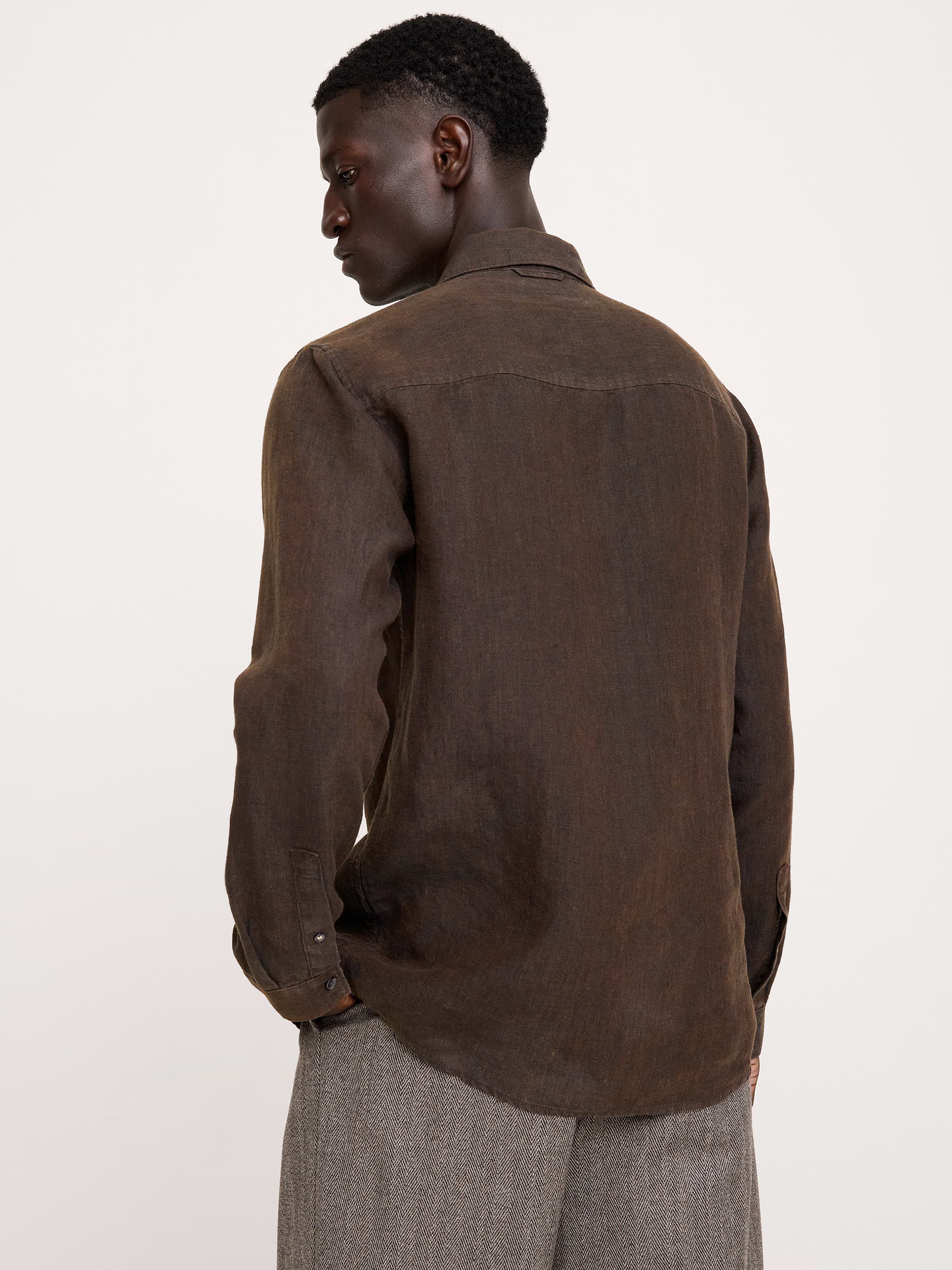 L'image numéro 5 présente Chemise ajustée en lin