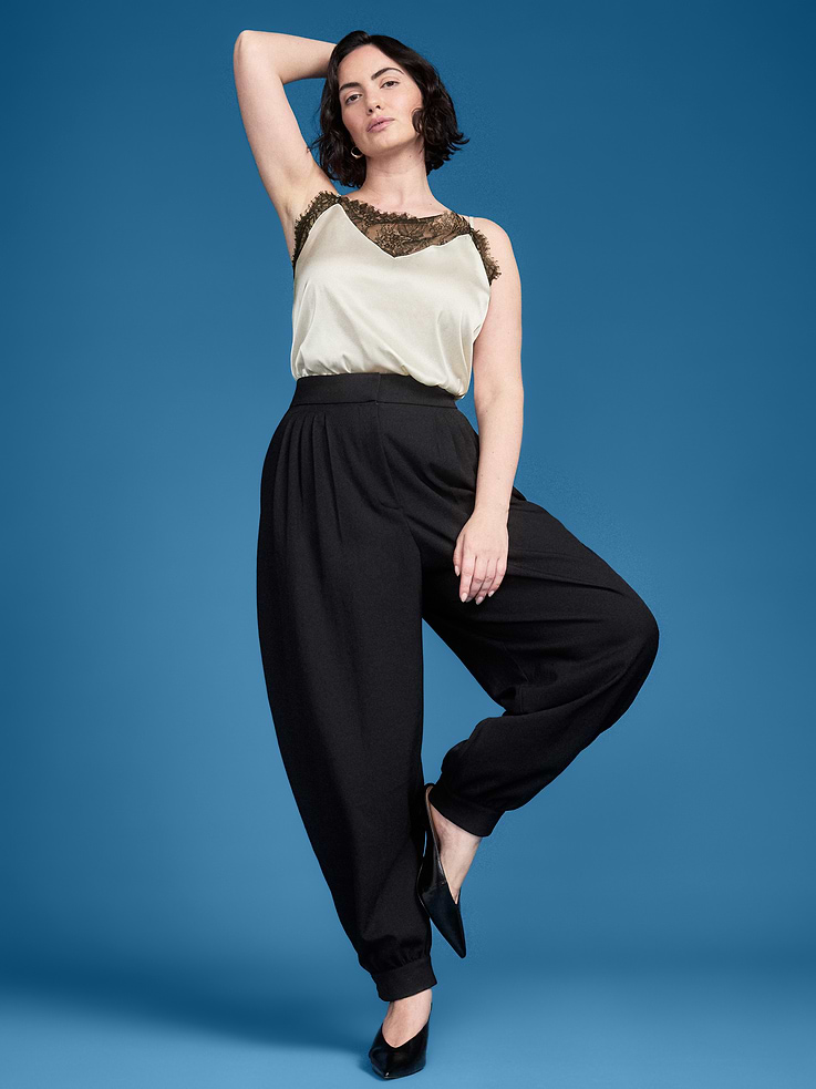 Image 3 de 6, Camisole en satin à garniture en dentelle Old Navy x Altuzarra