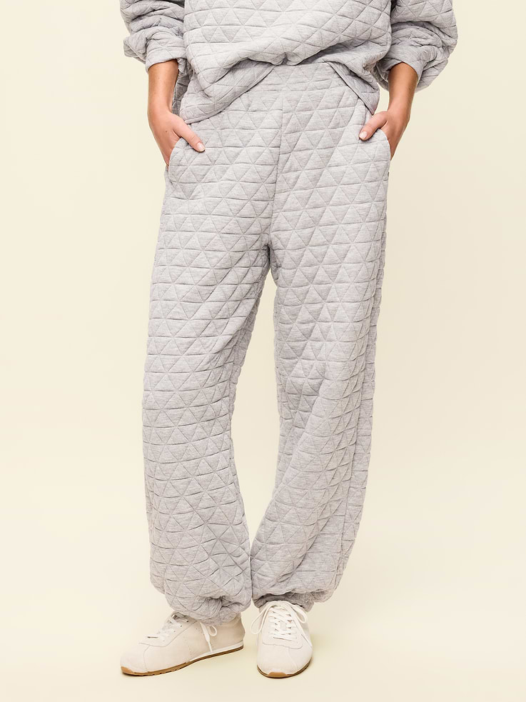 Image 1 of 5, Featuring Quilted Bounce Fleece. A textured take on our signature spacer fabric that keeps its shape, elastic waistband, on-seam pockets, elasticized leg openings, 4-way stretch, breathable, pull-on style, Product #903748