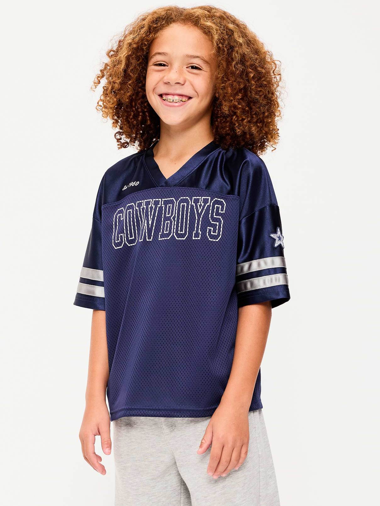 Image number 1 showing, Dallas Cowboys Lifestyle Jersey T-Shirt for Boys