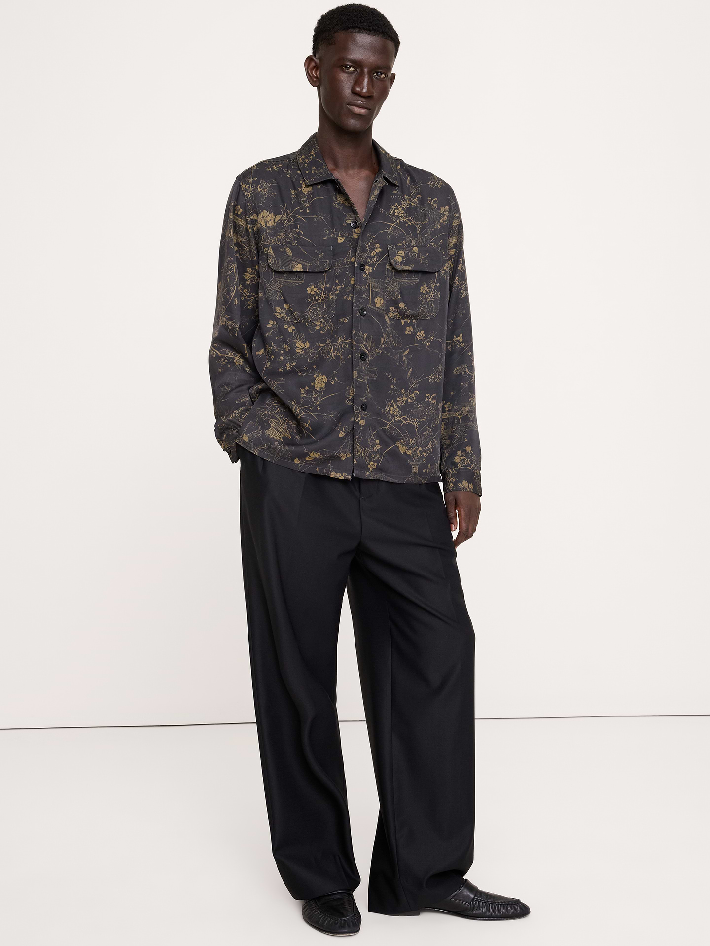 Image 1 of 5, We made our resort shirt softer than ever. Here, we used lightweight viscose that's been garment washed for smoothness and already-lived in color., Standard fit: A straight and easy fit., Resort collar with button closure., Chest pockets., Straight hem., Product #906456