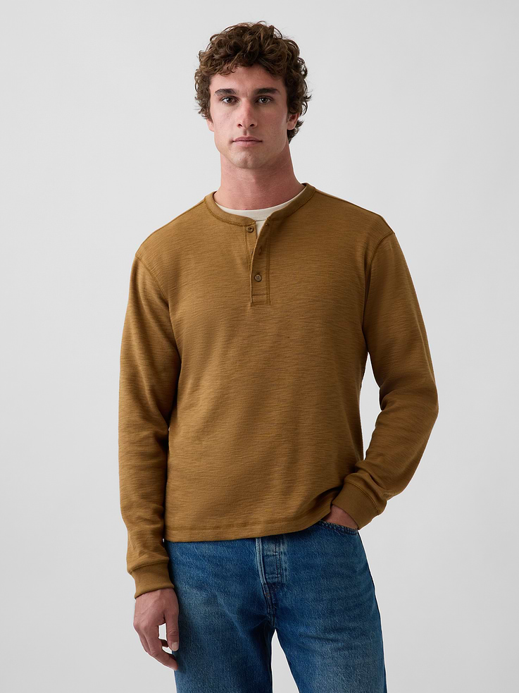 Image 1 of 5, Soft, brushed slub cotton Henley T-shirt. In a relaxed fit., Crewneck with front button placket., Long sleeves with drop shoulders and banded cuffs., Product #907261