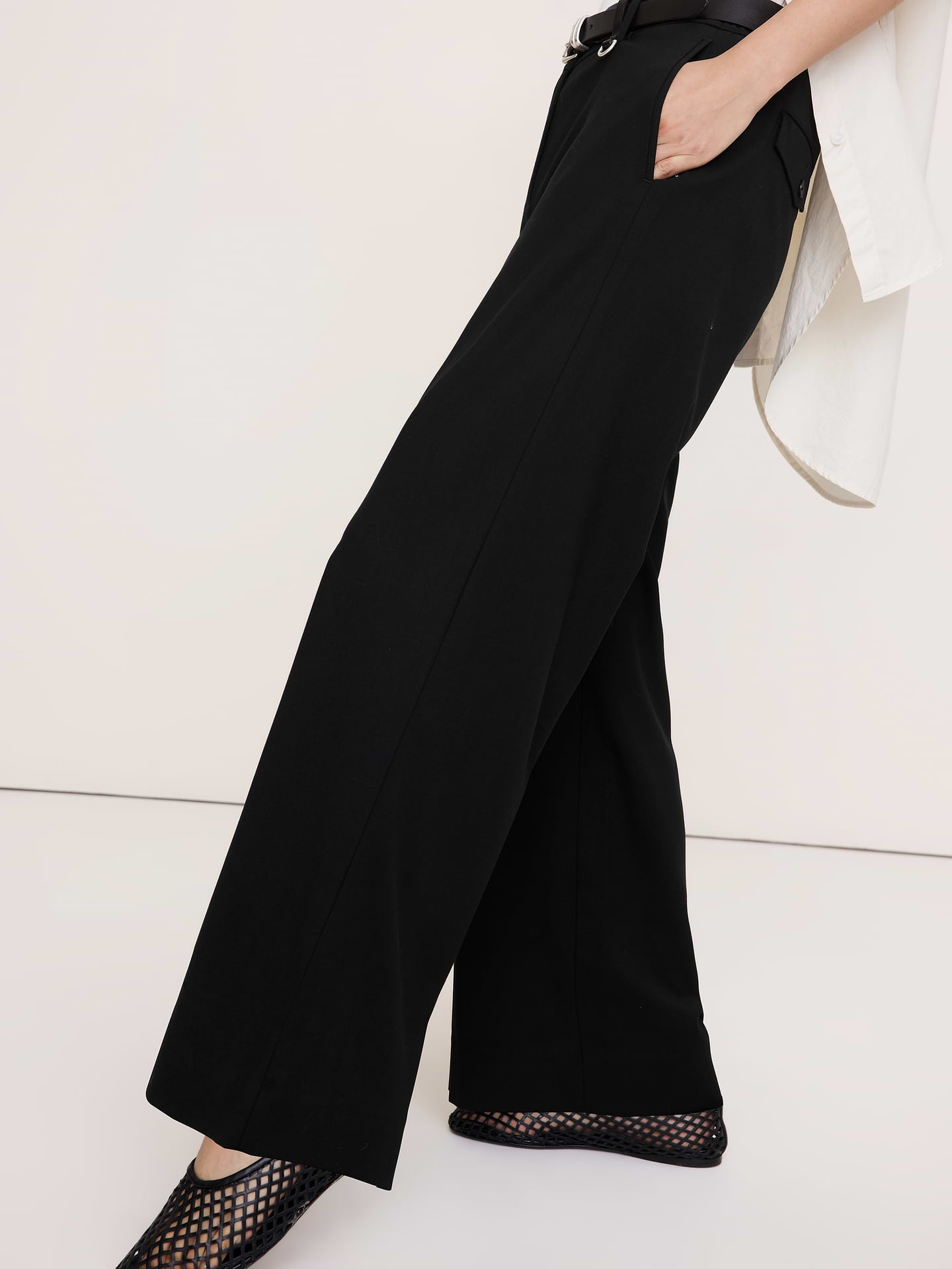 Image 3 of 4, The Everyday Wide-Leg Pant in Italian Lightweight Wool