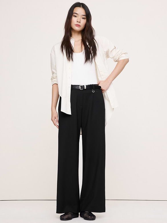 Le pantalon à jambe large de tous les jours en laine italienne