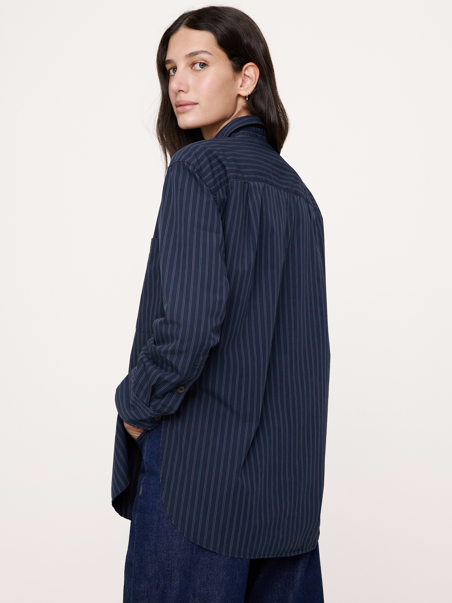 Image number 2 showing, The Oversized Shirt in Cotton Poplin