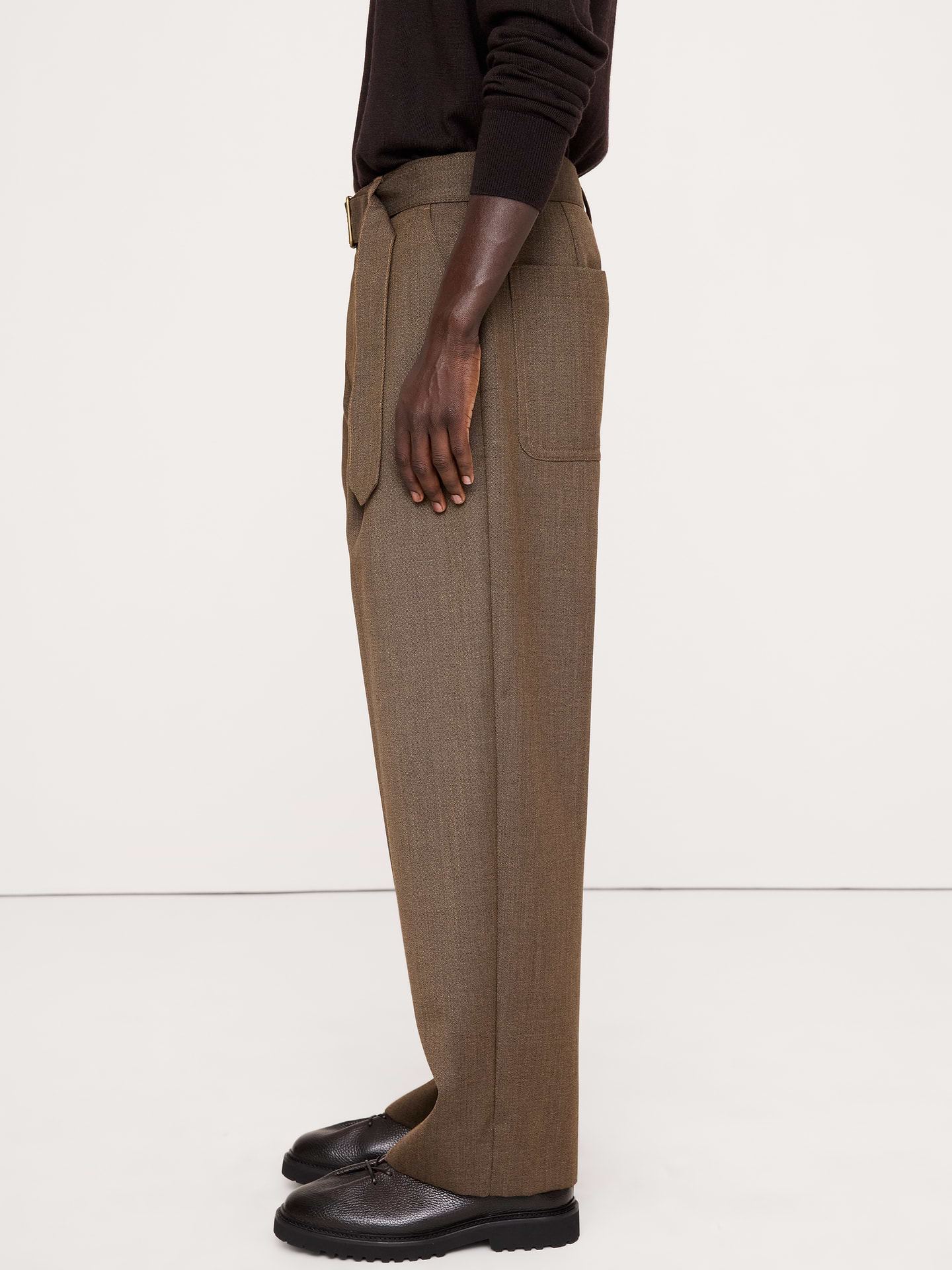 Image 8 de 8, Pantalon habillé à coupe ample en sergé avec ceinture