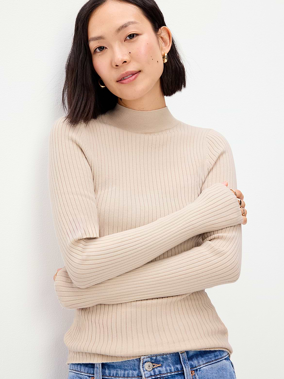 Slim-Fit Ribbed Turtleneck
