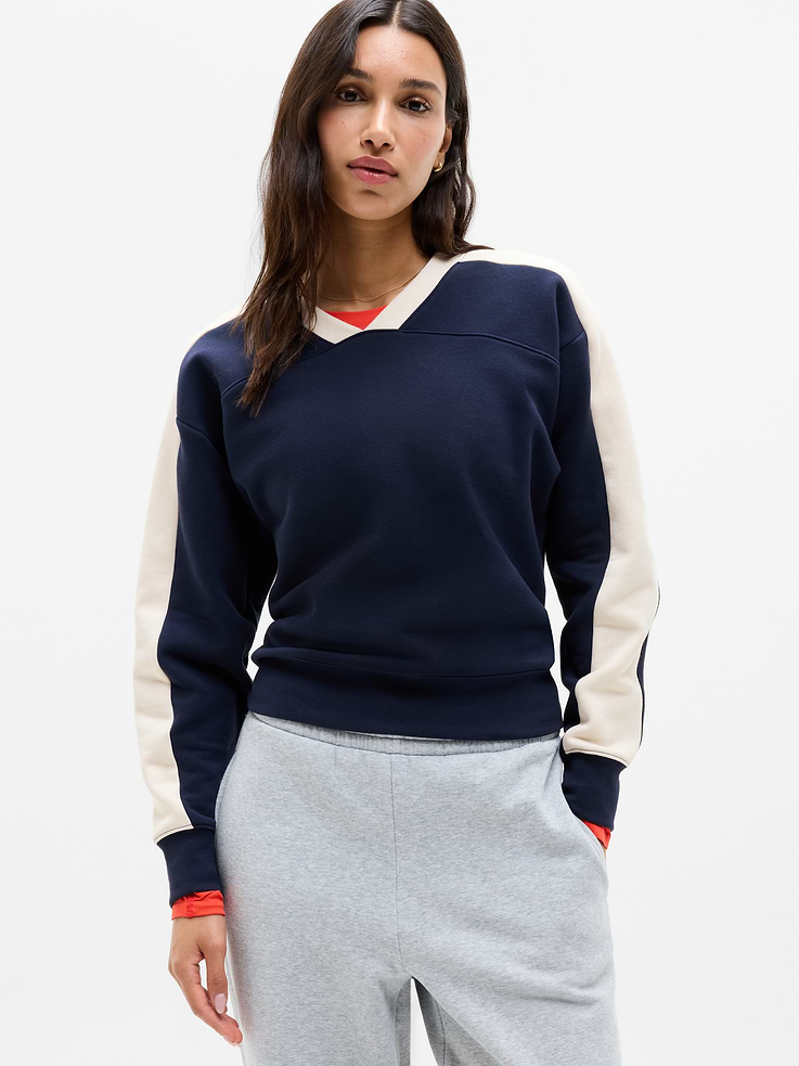 Image 1 of 6, FOR: Lounge and everyday movement, FEEL: Plush stretch fleece has a soft, brushed interior, FAVE: New and improved fit with modernized seam lines, Product #1179336