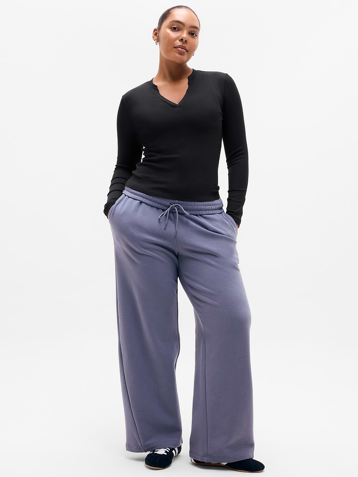 Image 4 of 5, Signature Rib V-Neck Top