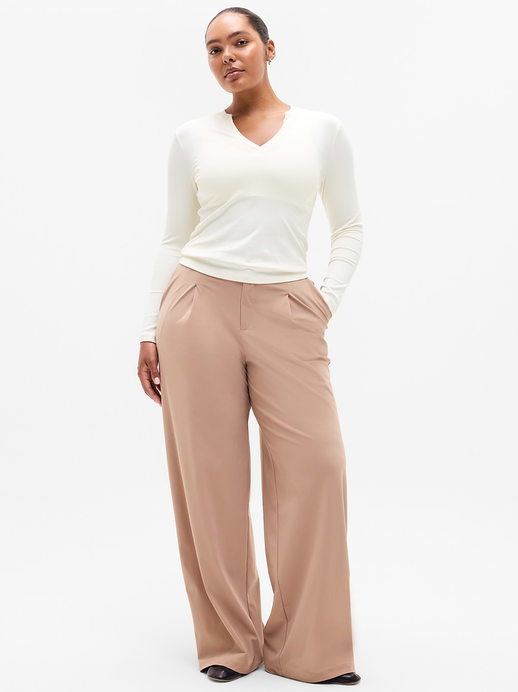 Image 4 of 5, Signature Rib V-Neck Top