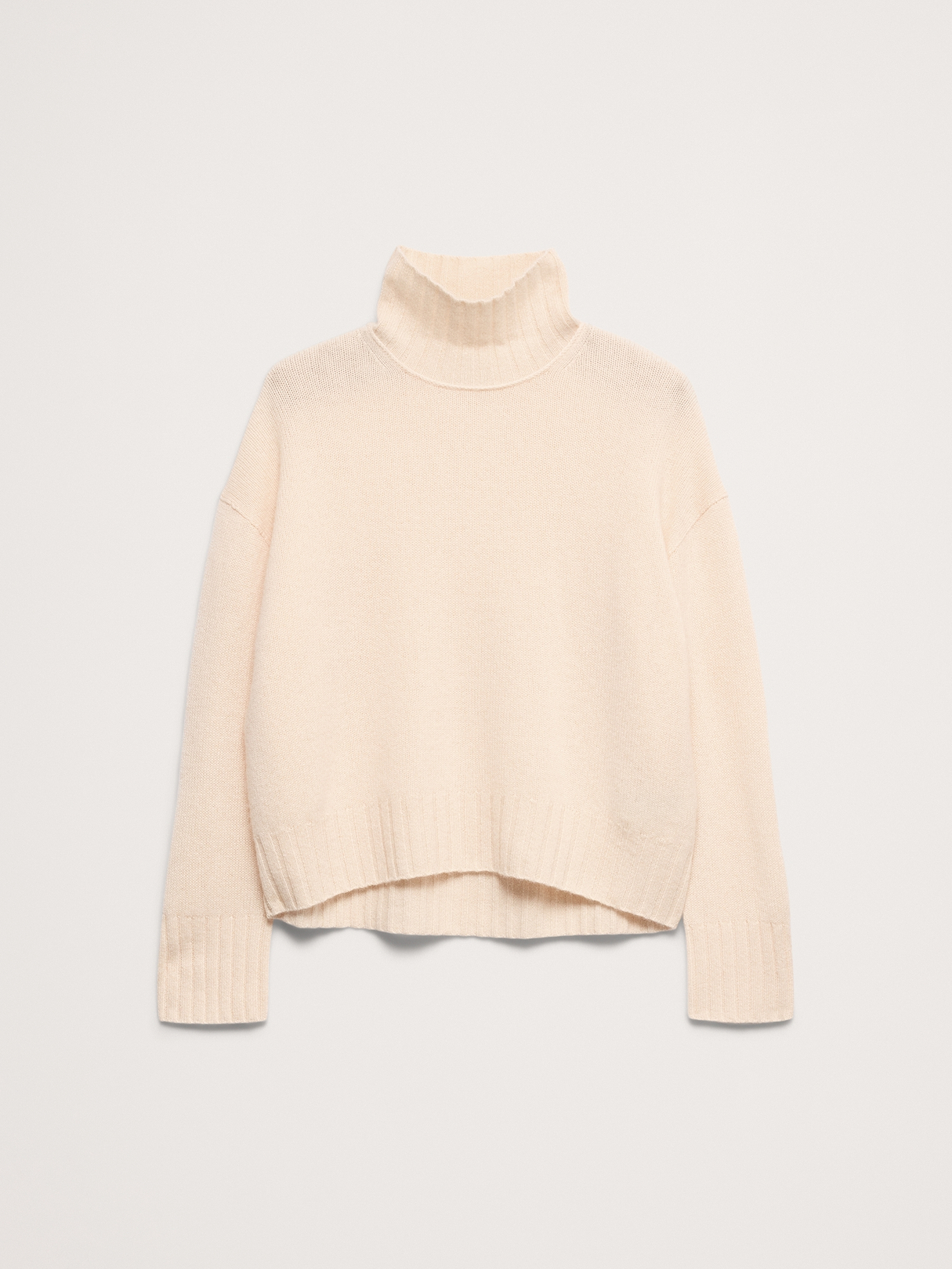 Oversized Cashmere Turtleneck Sweater | Banana Republic