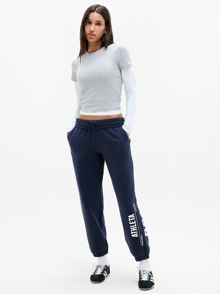 Image 1 of 5, FOR: Lounge and everyday movement, FEEL: Plush stretch fleece has a soft, brushed interior, FAVE: New and improved three-track waistband for extra support, Easy-access pockets to stash your essentials, Product #1188418