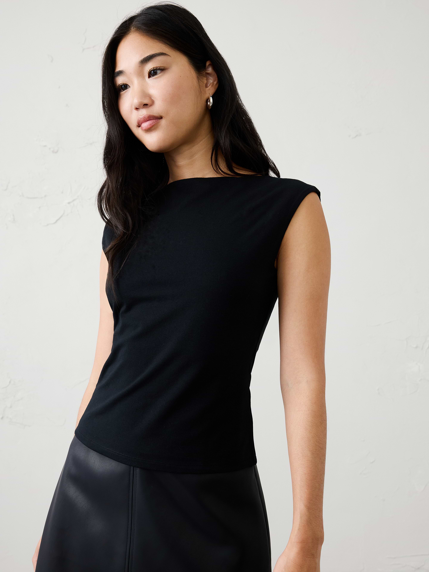 Image 1 of 4, Boatneck. Cap sleeves., Fitted at the waist., Made exclusively for Banana Republic Factory., Product #1186012