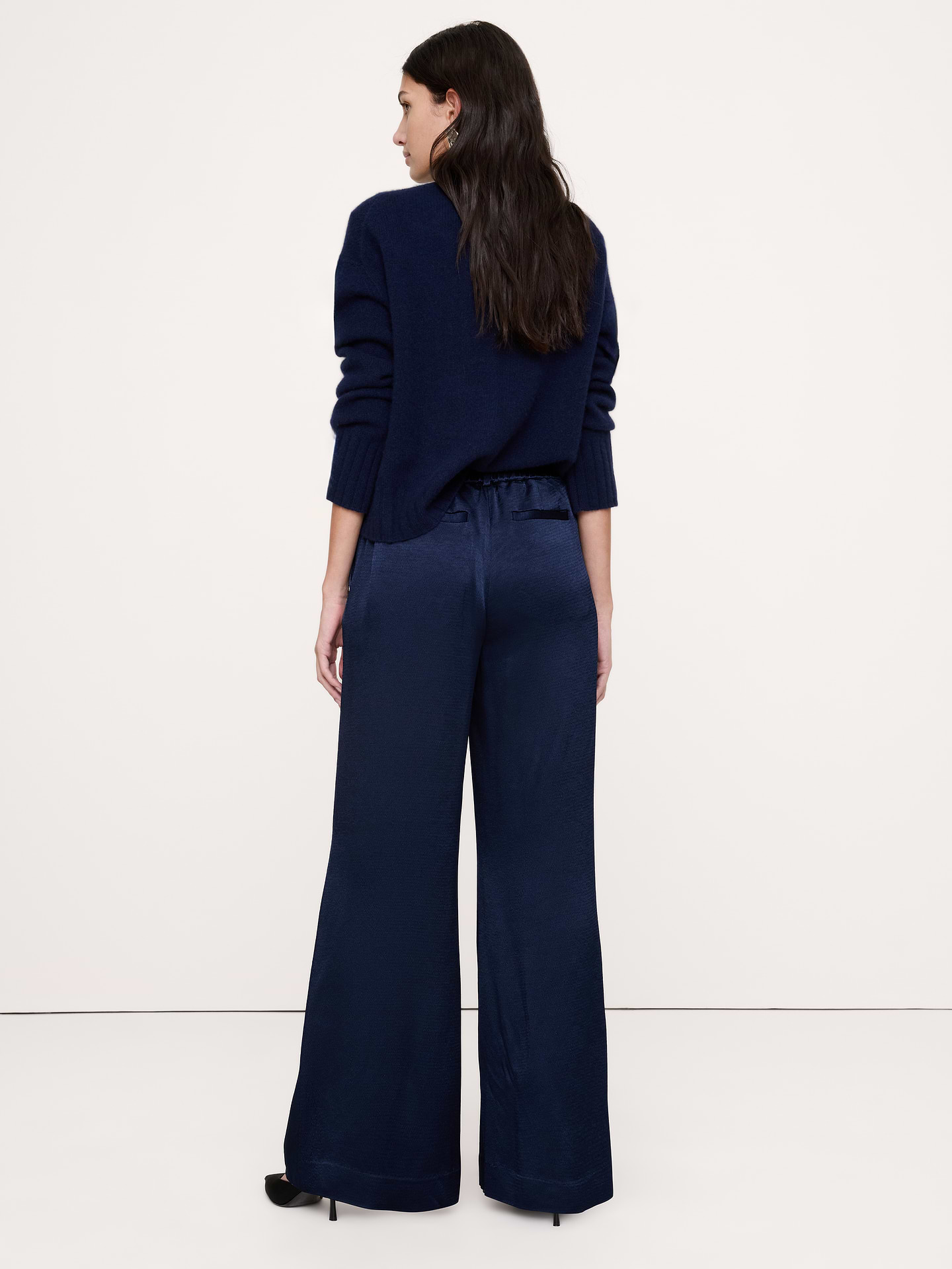 Image 3 de 8, Pantalon en satin texturé à jambe large et taille haute