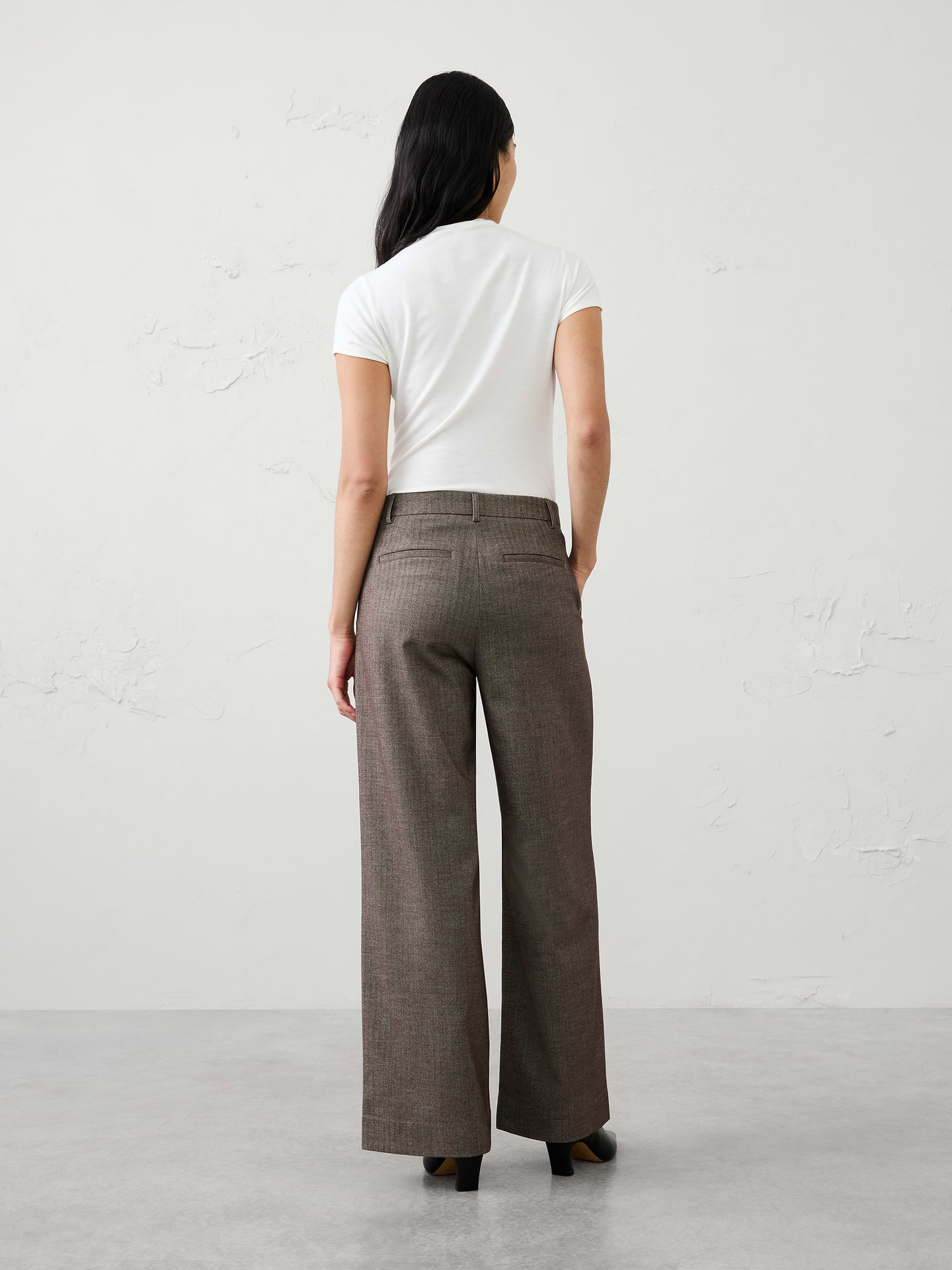 Image 5 of 8, Wide-Leg High-Rise Brushed Trouser
