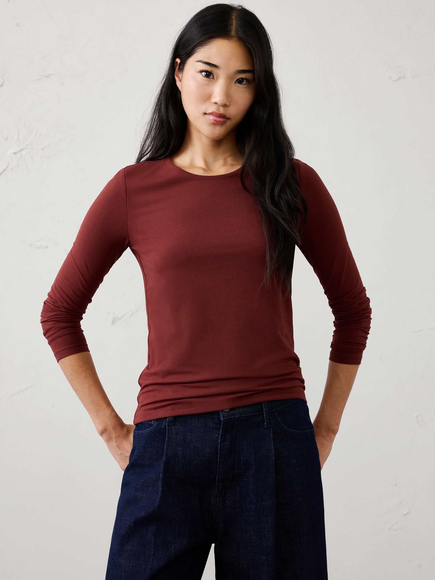 Image 1 of 6, Crew neck. Long sleeves., Fitted at the waist., Straight hem., Made exclusively for Banana Republic Factory., Product #1178093