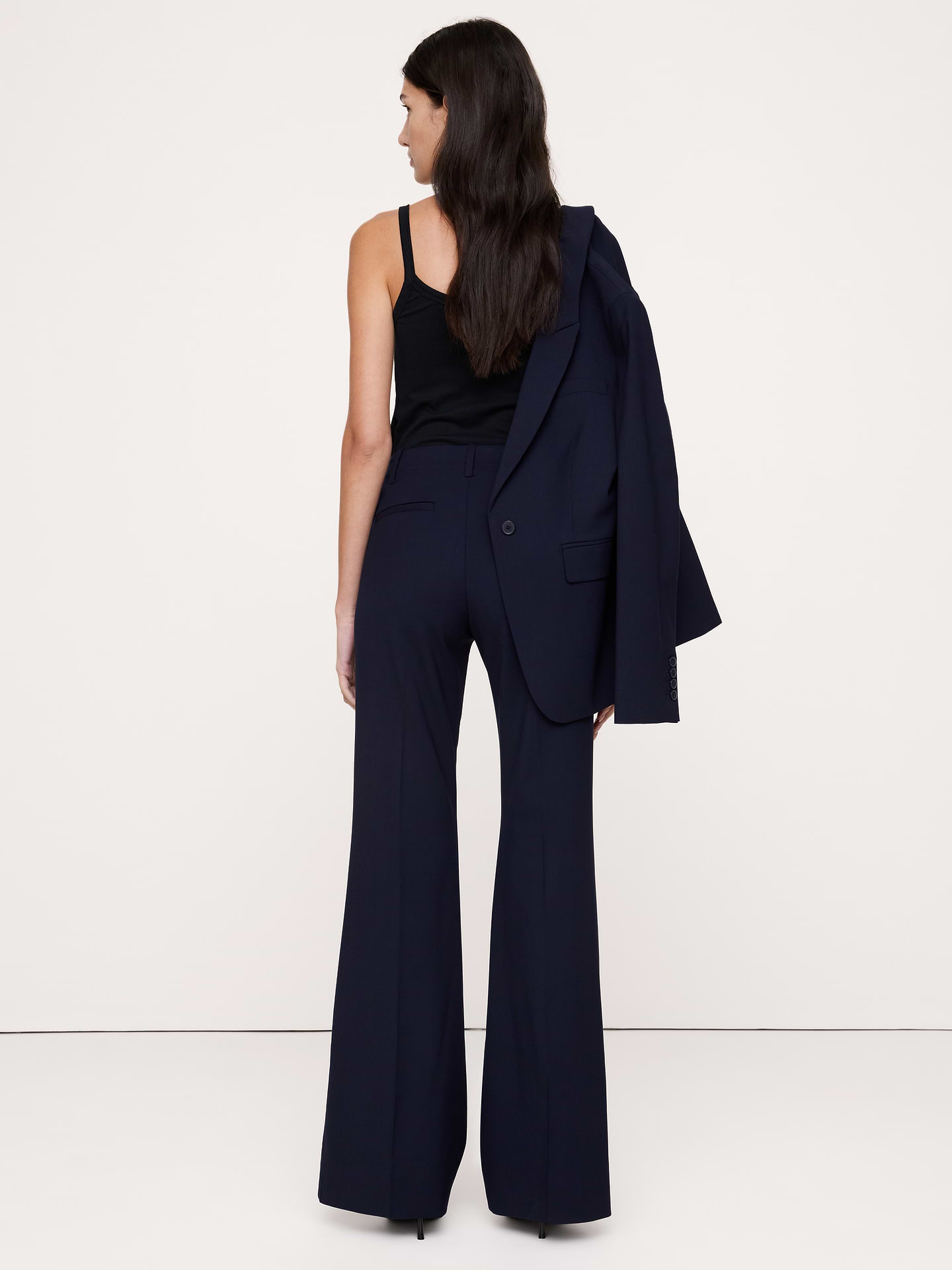 Image 8 de 8, Pantalon évasé à taille haute en laine italienne légère