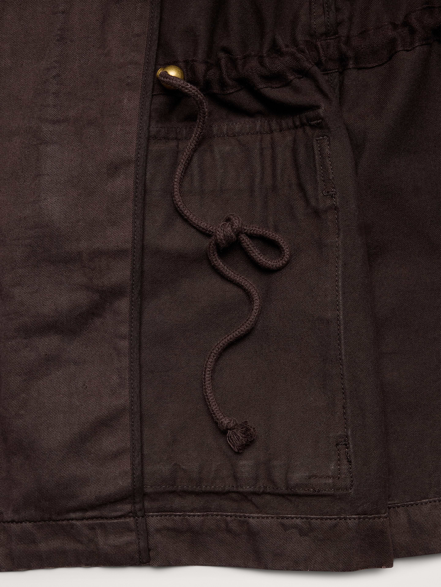 L'image numéro 6 présente Veste utilitaire à taille cintrée