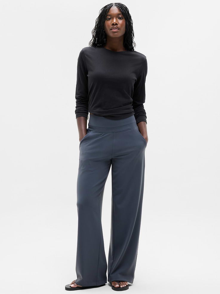 Image 2 of 4, Favorite Cotton Classic Top