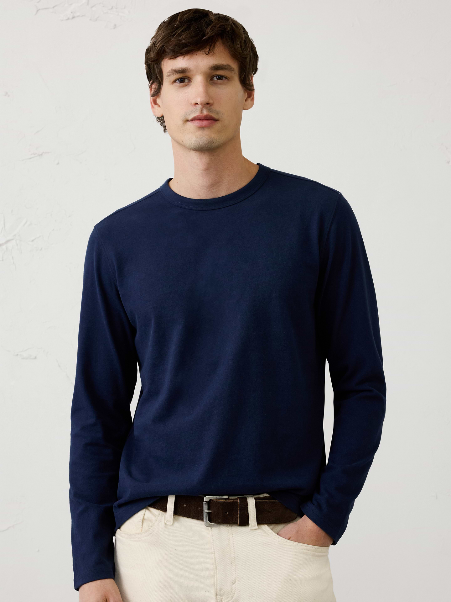 Image 1 of 4, Crafted from our signature midweight cotton, this crewneck has been specially brushed for an ultra‑soft hand feel. Comfortable, versatile, and easy to wear, it delivers the perfect balance of substantial weight and everyday comfort for effortless layering throughout the season., Crew neck. Long sleeves., High-low hem with side vent slits., Made exclusively for Banana Republic Factory., Product #1181084