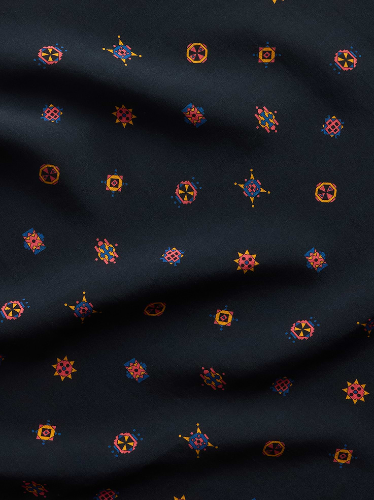 Image 4 of 4, Gap × A.P.C. Print Scarf, Cardmember Early Access