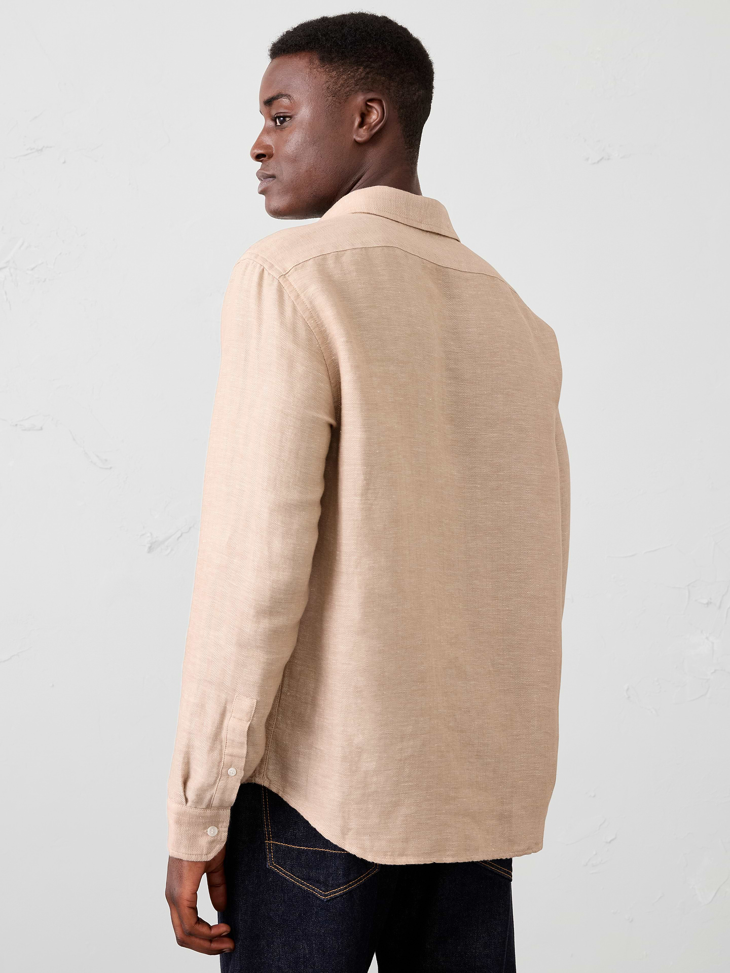 Image 2 of 7, Slim-Fit Linen-Blend Herringbone Shirt