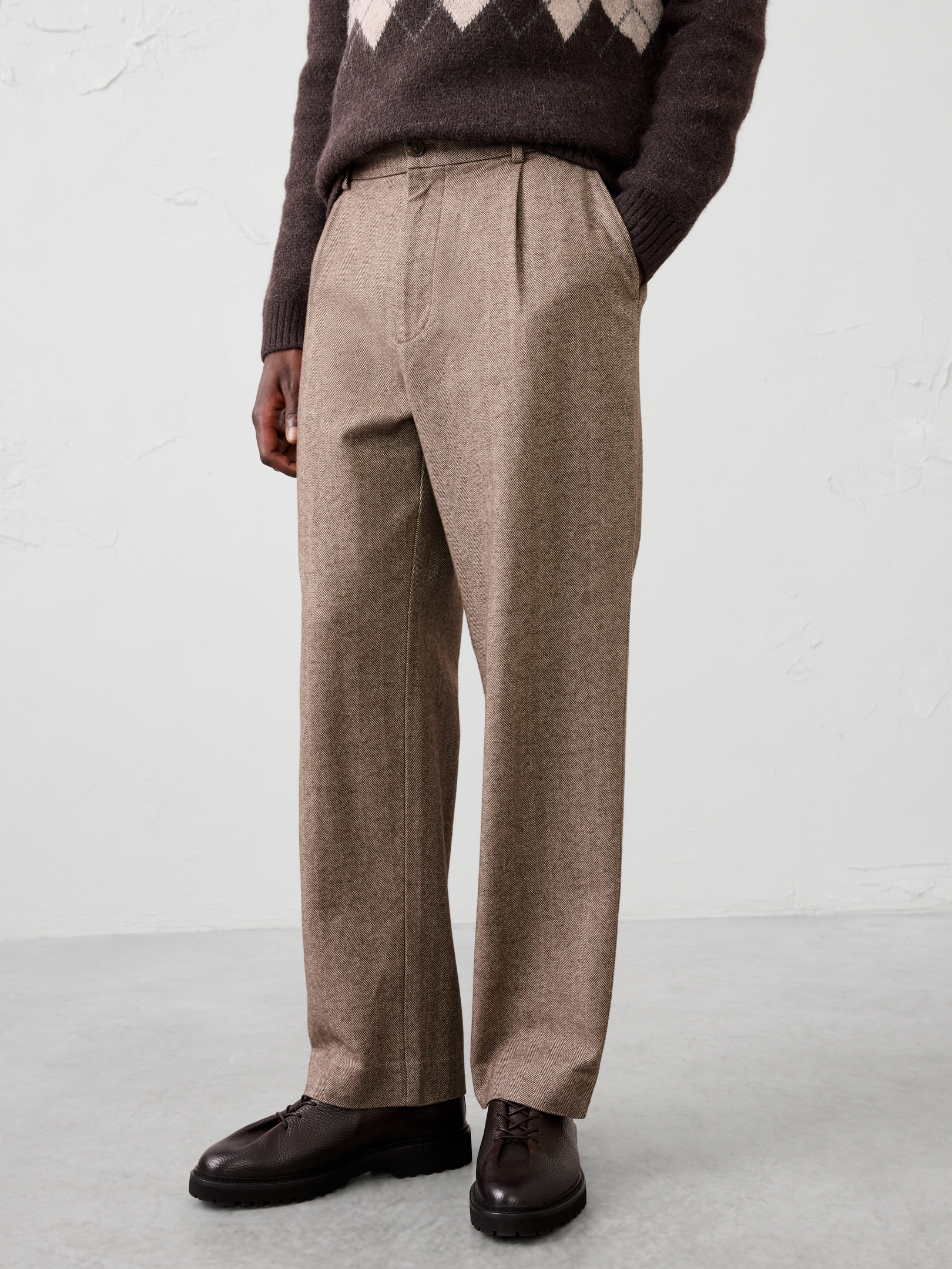 Image 5 of 6, Wide-Leg Herringbone Pleated Pant
