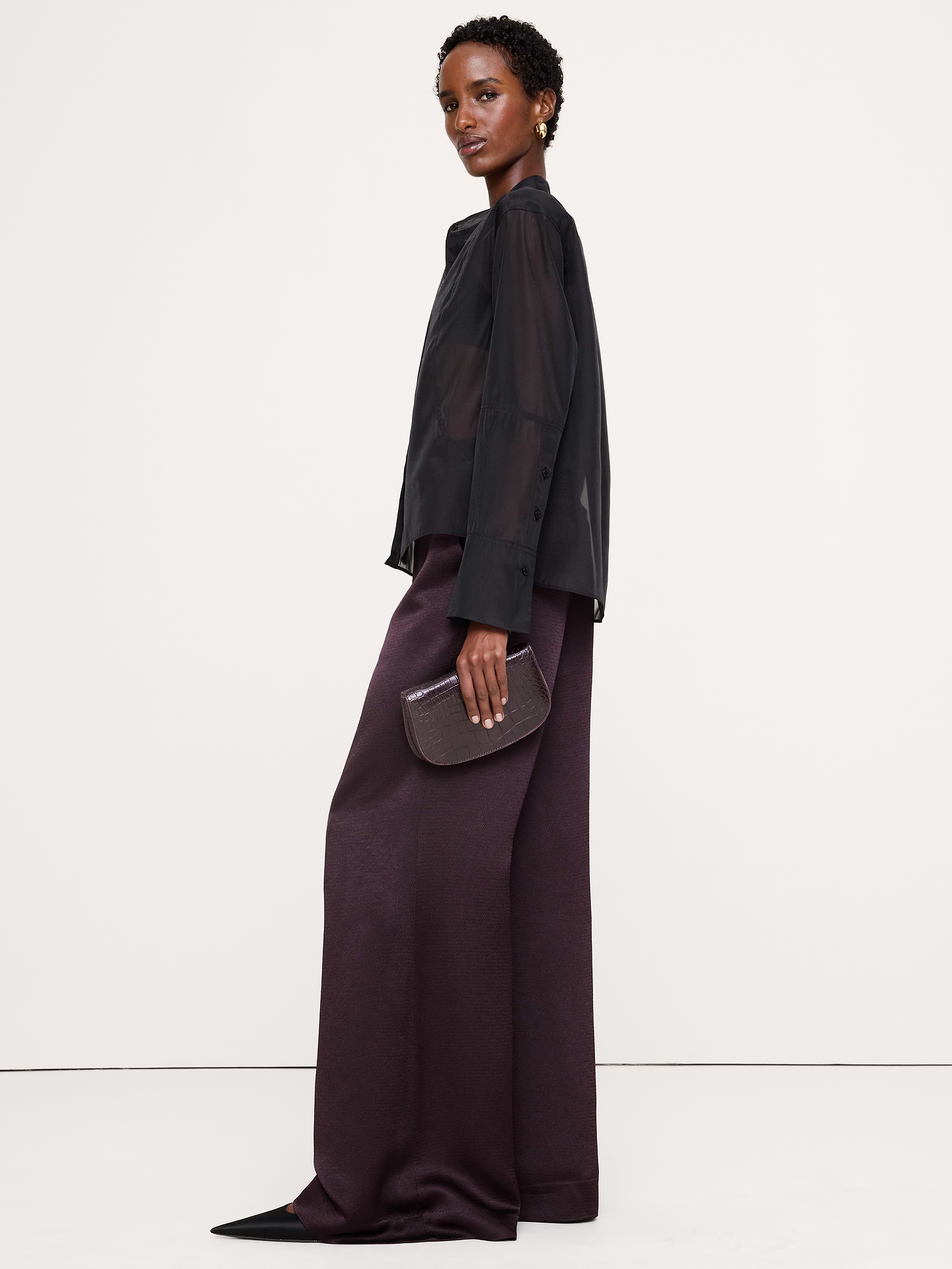 Image 4 de 8, Pantalon en satin texturé à jambe large et taille haute