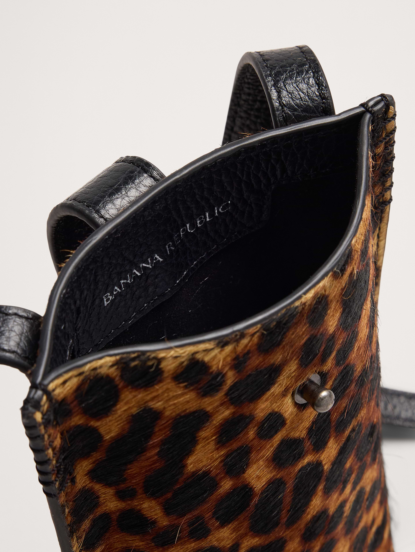 Image 4 of 8, Crossbody Pouch