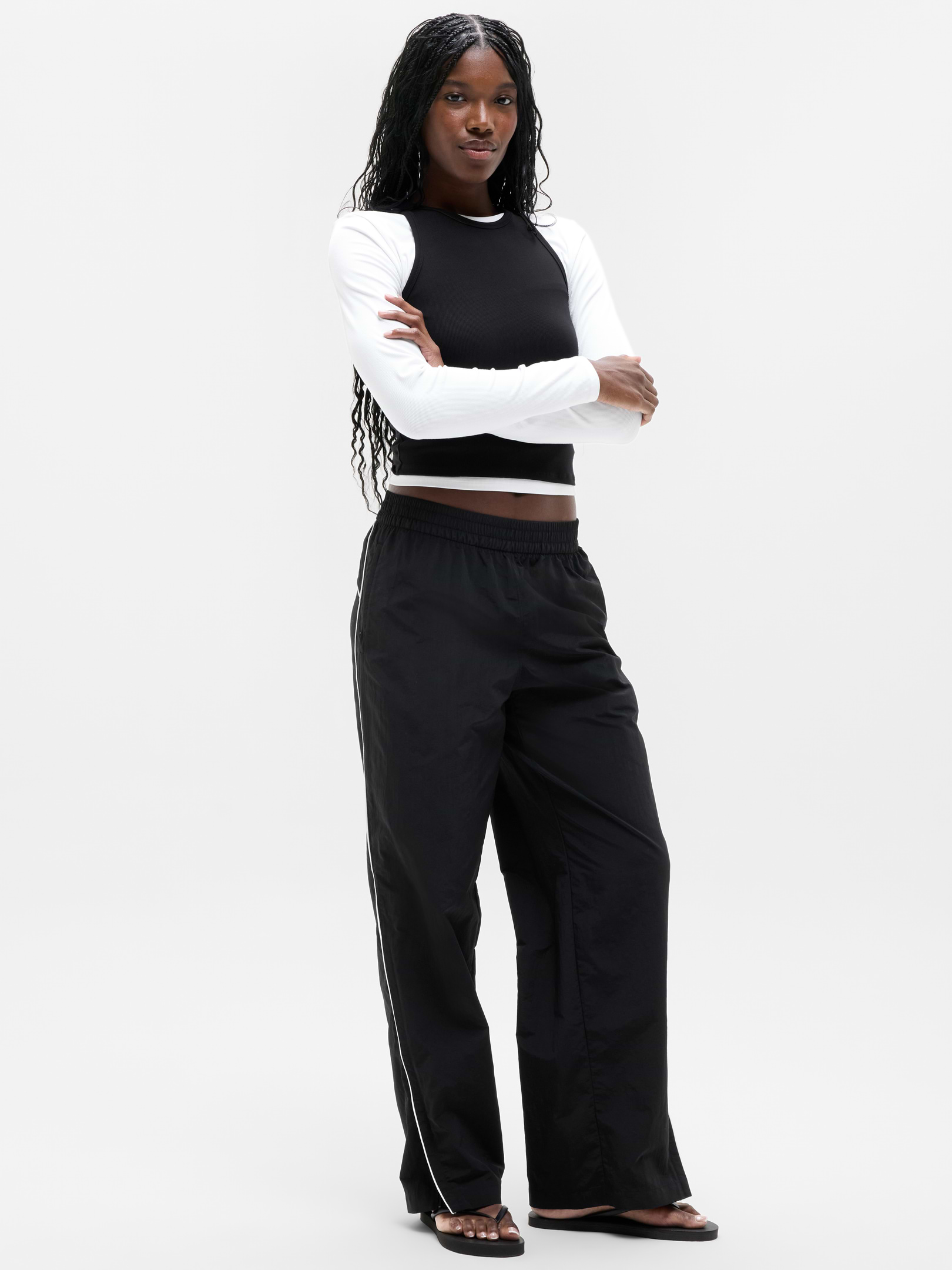 On The Move Mid Rise Track Pant | Athleta