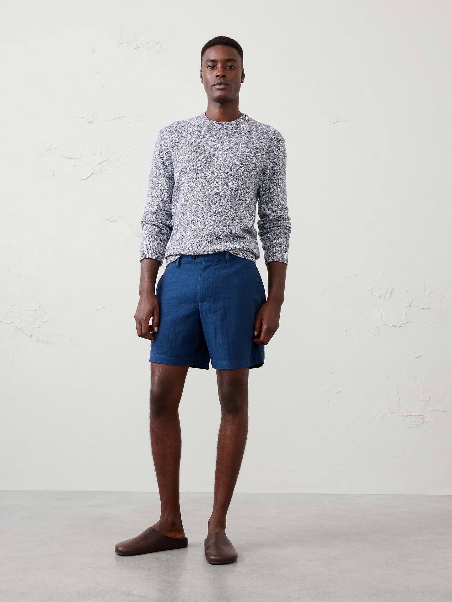 Image 1 of 3, A warm‑weather essential, this linen‑blend short is crafted in a refined herringbone weave that adds subtle texture and dimension. Lightweight and breathable, it offers an elevated take on a casual staple in versatile colors that pair effortlessly with everything from tees to linen shirts., LINEN-BLEND: This light and breathable fabric is a must for those warm days and styles effortlessly for all occasions., Extended button closure with zip fly. Belt loop., Off-seam front pockets., Welt back pockets with single buttoned pocket., Made exclusively for Banana Republic Factory., Product #1175850