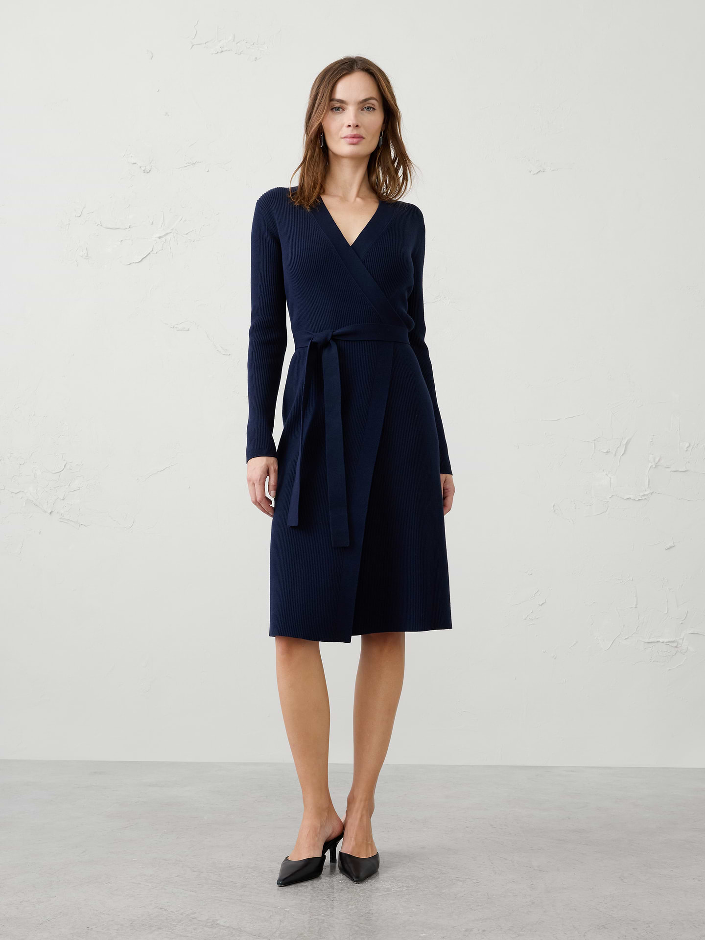 Image 1 of 6, V‑neckline with wrap‑front. Long sleeves., Self‑tie belt at the waist., Front slit at hem., Allover ribbed texture., Made exclusively for Banana Republic Factory., Product #1176477