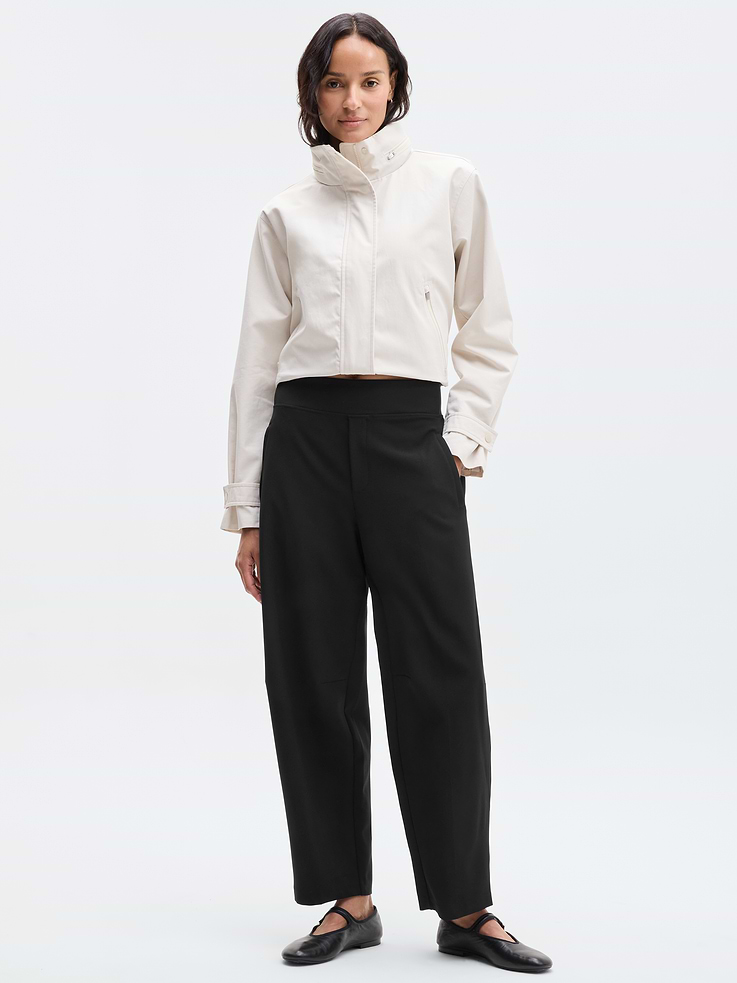 Image 1 of 6, FOR: Commuting, work, and travel, FEEL: PrimaStretch is refined, subtly textured, and perfectly stretchy, FAVE: Secure zip pockets to store your essentials, Powervita waistband is buttery soft and holds you in for all-day comfort, Product #1174194