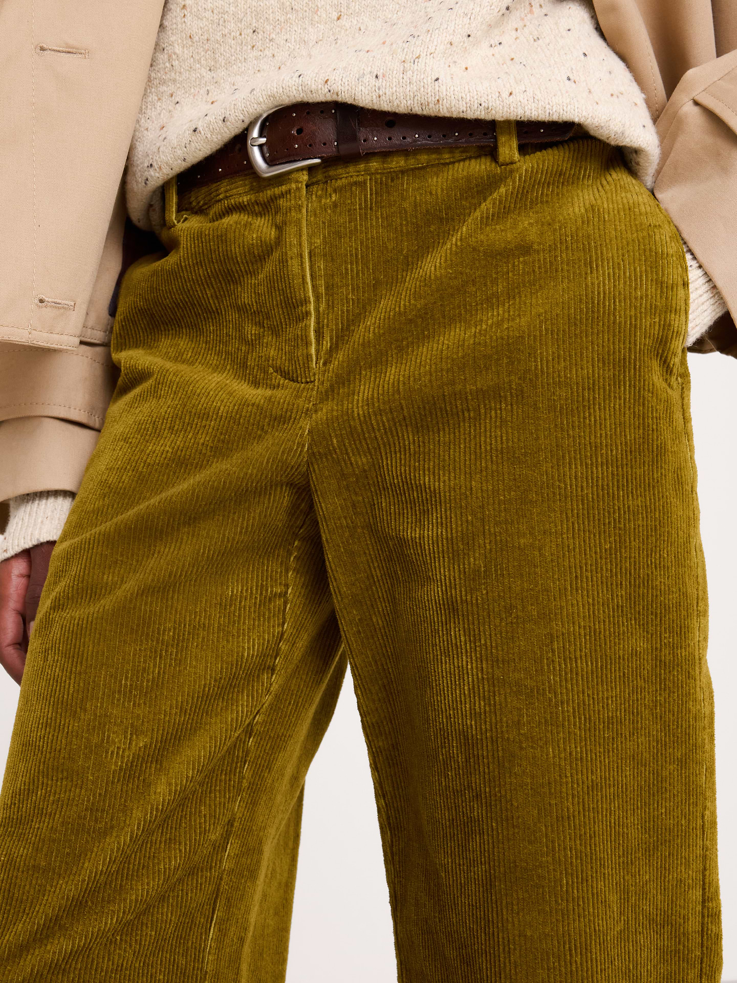 Image 4 of 8, The Everyday Wide-Leg Pant in Corduroy